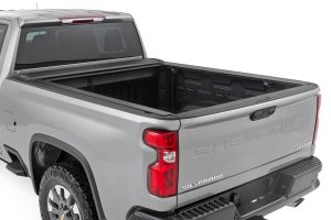 GMC Sierra 3500 HD Retractable Bed Cover - Rough Country - Weather-Resistant Vinyl over Aluminum - Matte Black - '20-'23